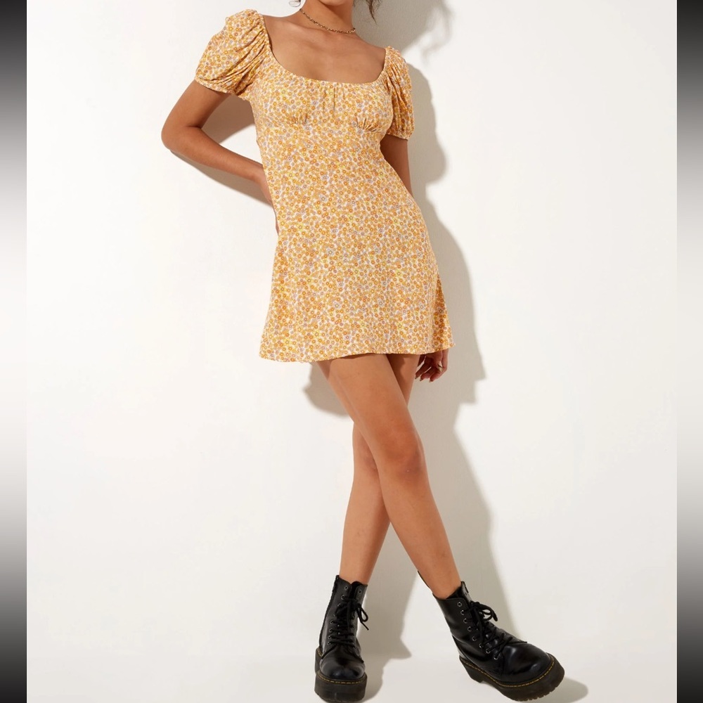 Motel: SASI MINI DRESS IN FLOWER GARDEN YELLOW